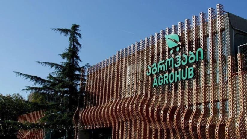 Comfort and ventilation systems for a supermarket complex.