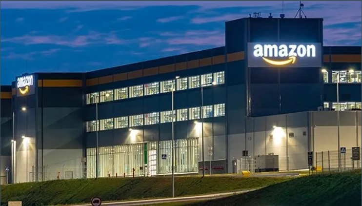 Industrial ventilation for a large-scale logistics warehouse.